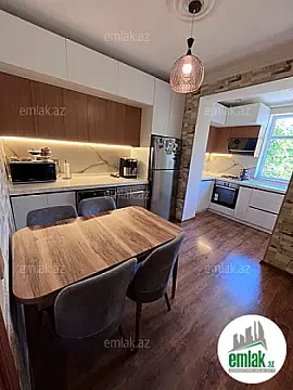 Satılır 3 otaqlı köhnə tikili 90 m² — Bakı 3 otaq 90.00 m²
