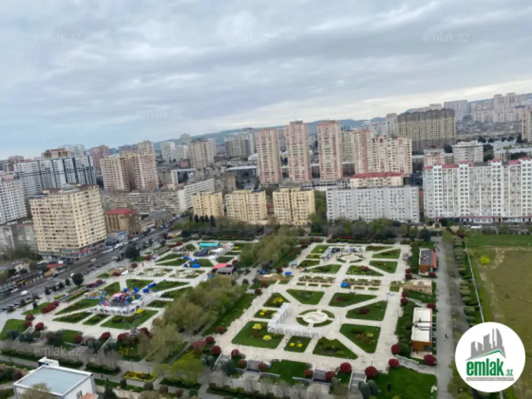 Satılır 3 otaqlı yeni tikili 135 m²