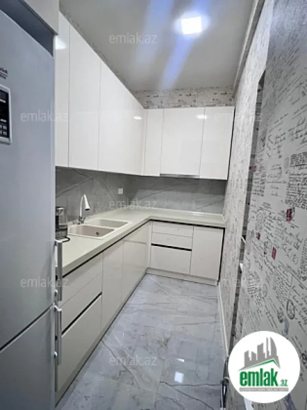 Satılır 2 otaqlı yeni tikili 70 m²