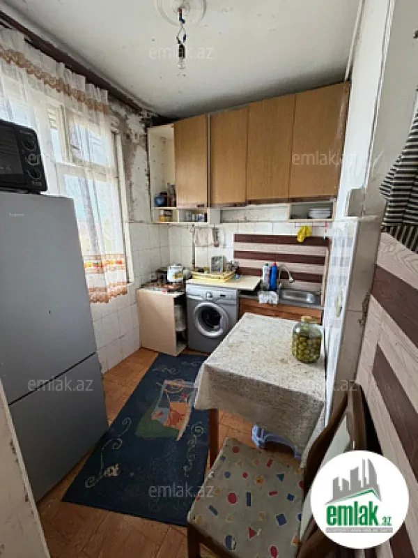 Satılır 2 otaqlı köhnə tikili 55 m²