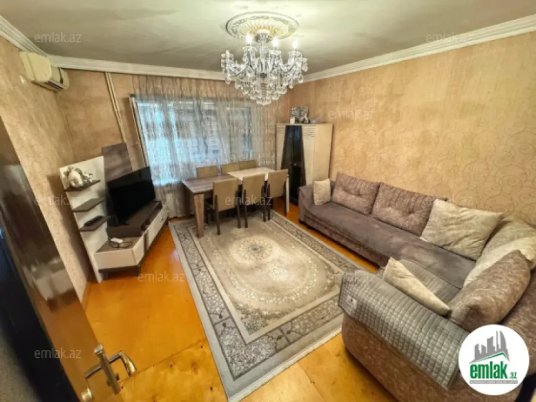 Satılır 3 otaqlı köhnə tikili 90 m²