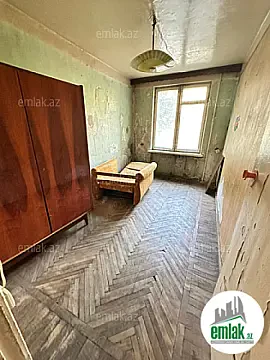 Satılır 2 otaqlı köhnə tikili 70 m² — Bakı 2 otaq 70.00 m²