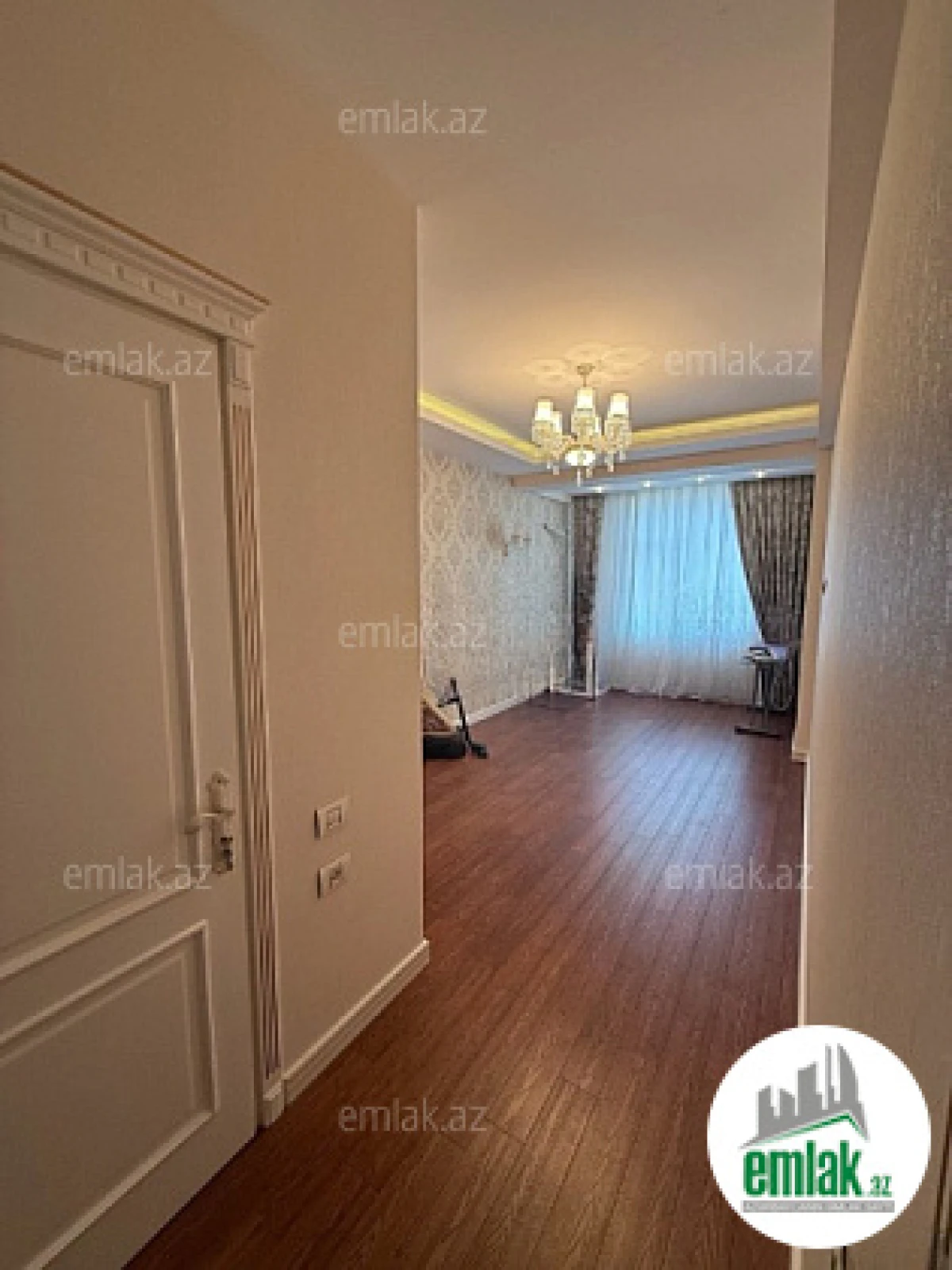 Satılır 4 otaqlı yeni tikili 180 m²