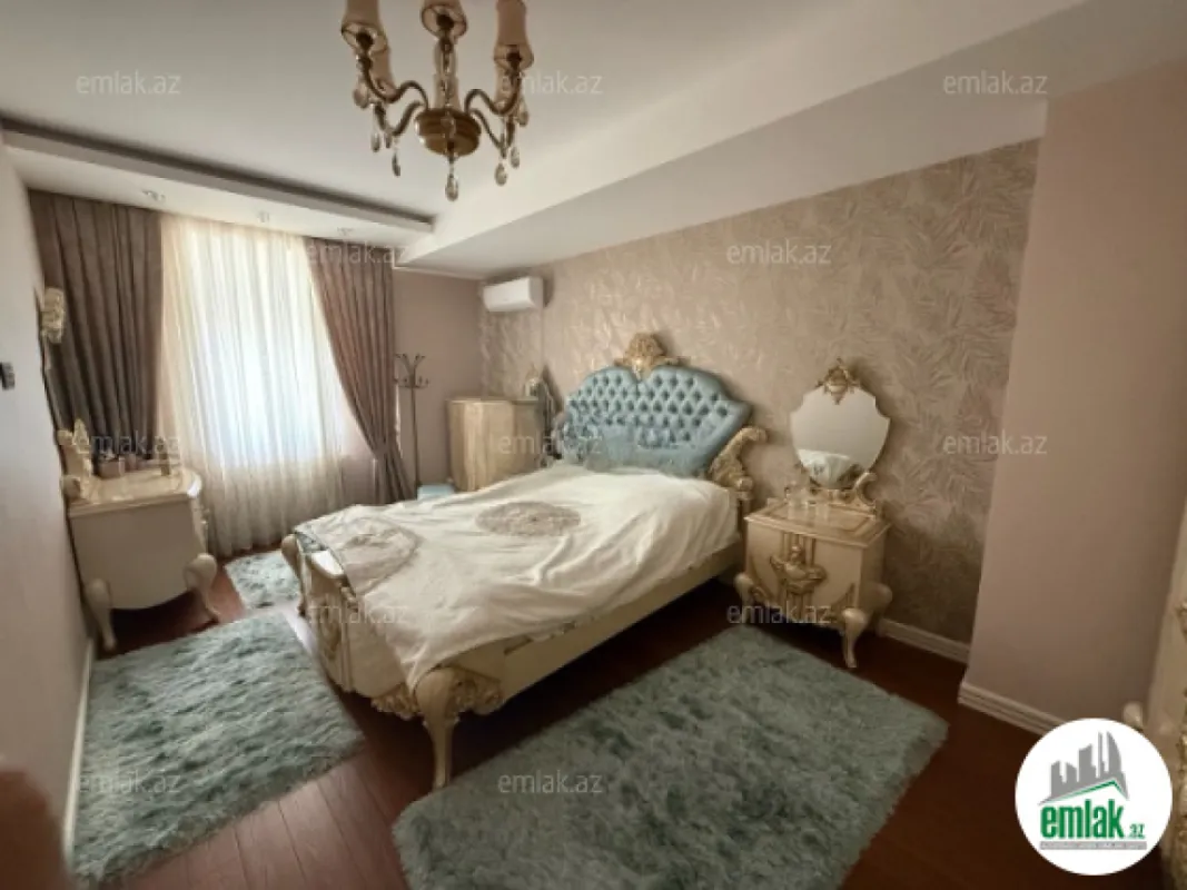 Satılır 4 otaqlı yeni tikili 180 m²