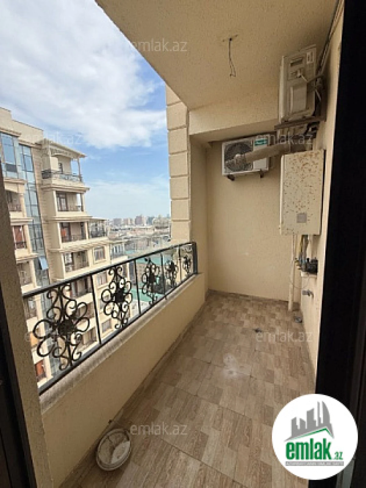 Satılır 4 otaqlı yeni tikili 180 m²