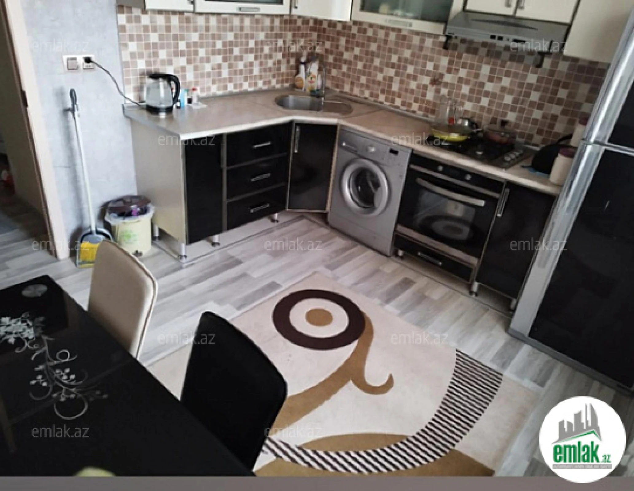Satılır 3 otaqlı köhnə tikili 85 m²