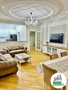 Satılır 3 otaqlı yeni tikili 130 m² — Bakı 3 otaq 130.00 m²