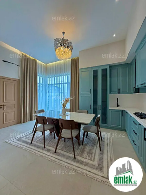 Satılır 4 otaqlı mənzil 200 m²