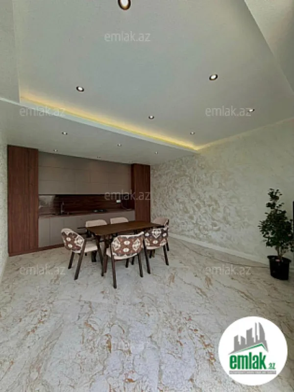Satılır 4 otaqlı mənzil 200 m²