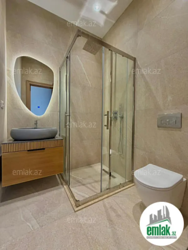 Satılır 4 otaqlı mənzil 200 m²