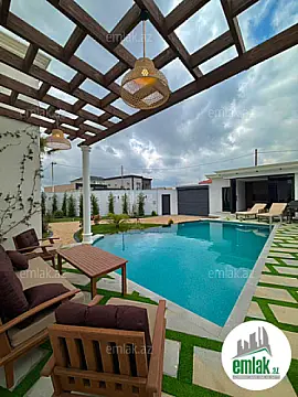 Satılır 4 otaqlı mənzil 200 m²