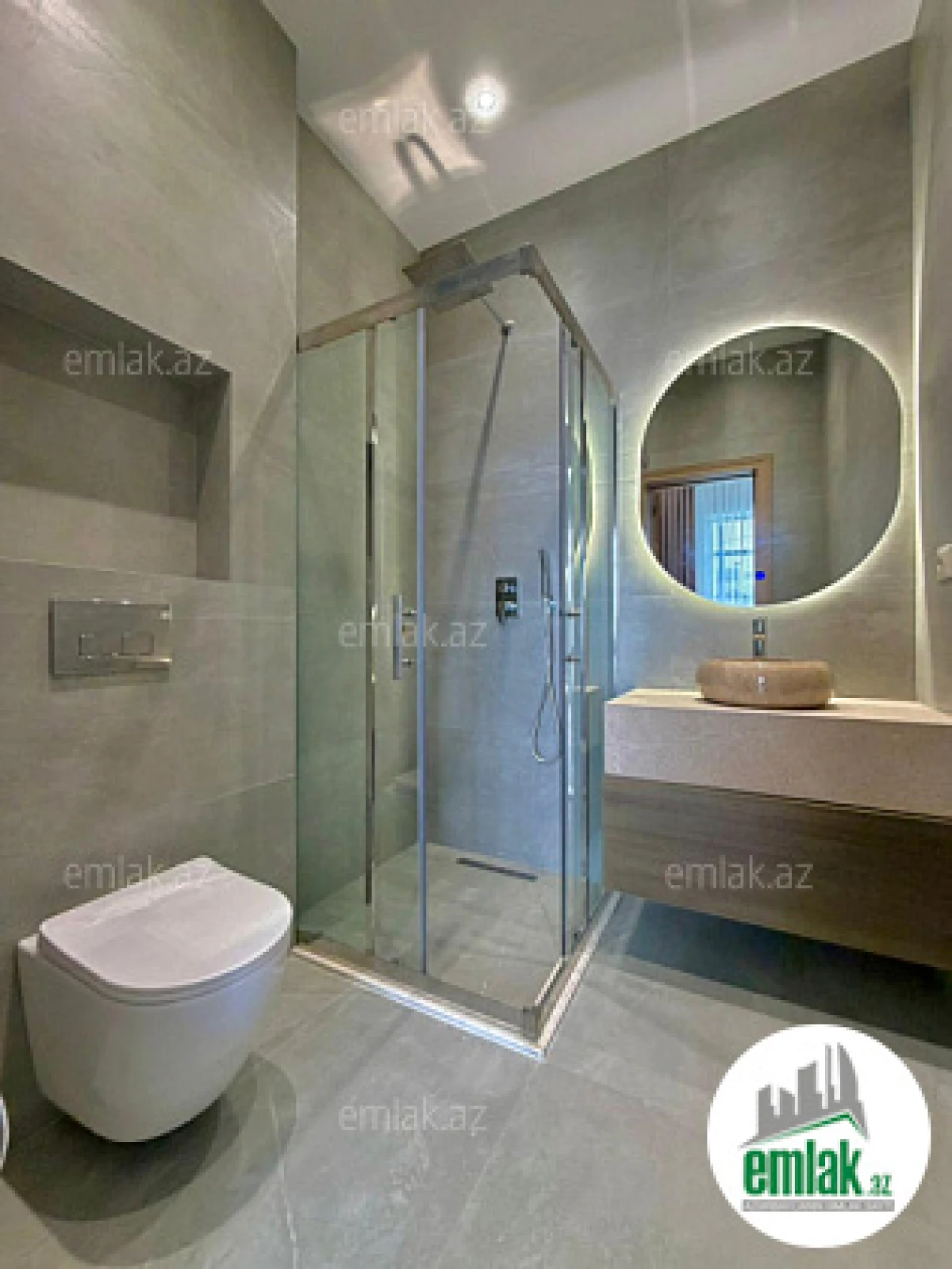 Satılır 4 otaqlı mənzil 200 m²