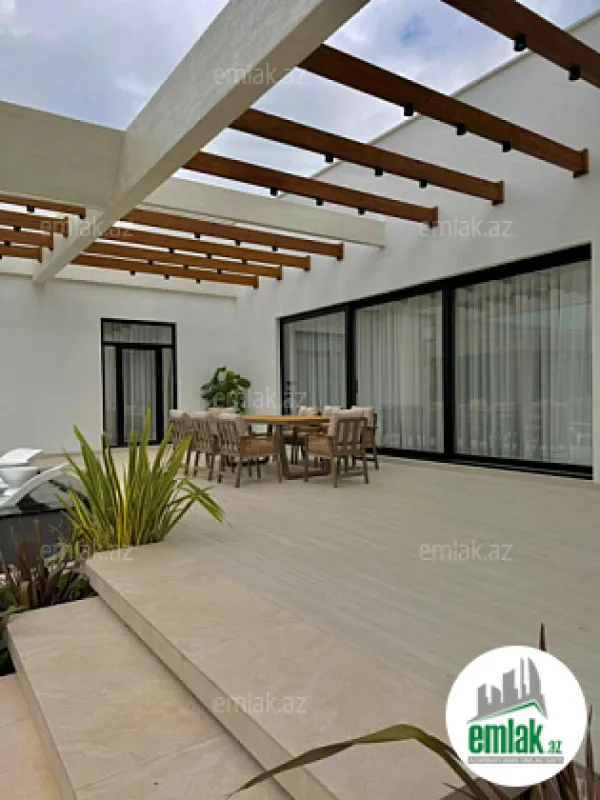Satılır 5 otaqlı mənzil 220 m²