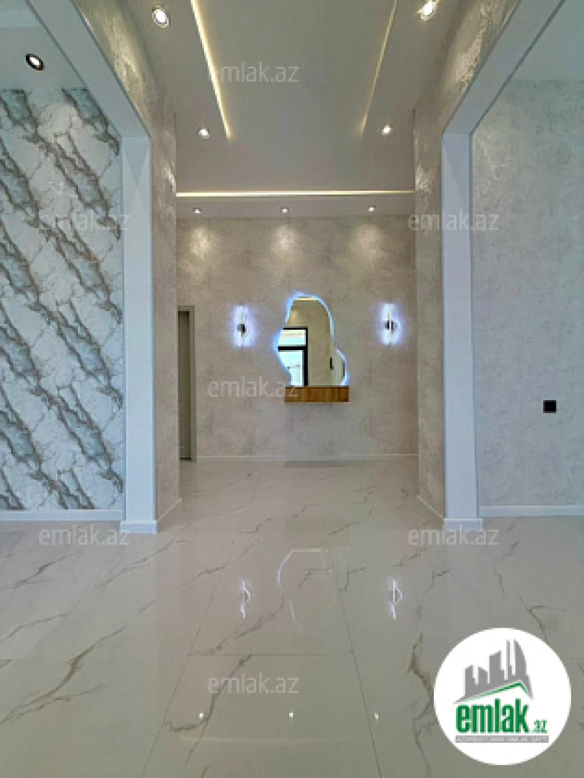 Satılır 4 otaqlı mənzil 170 m²