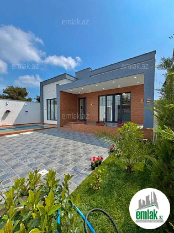 Satılır 4 otaqlı mənzil 140 m²