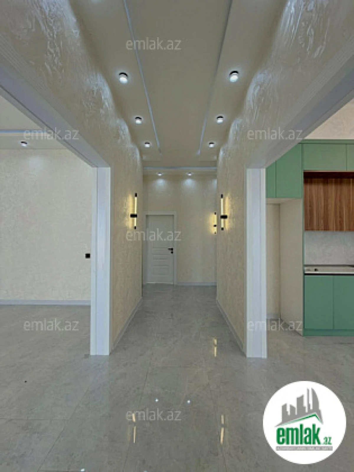 Satılır 4 otaqlı mənzil 140 m²