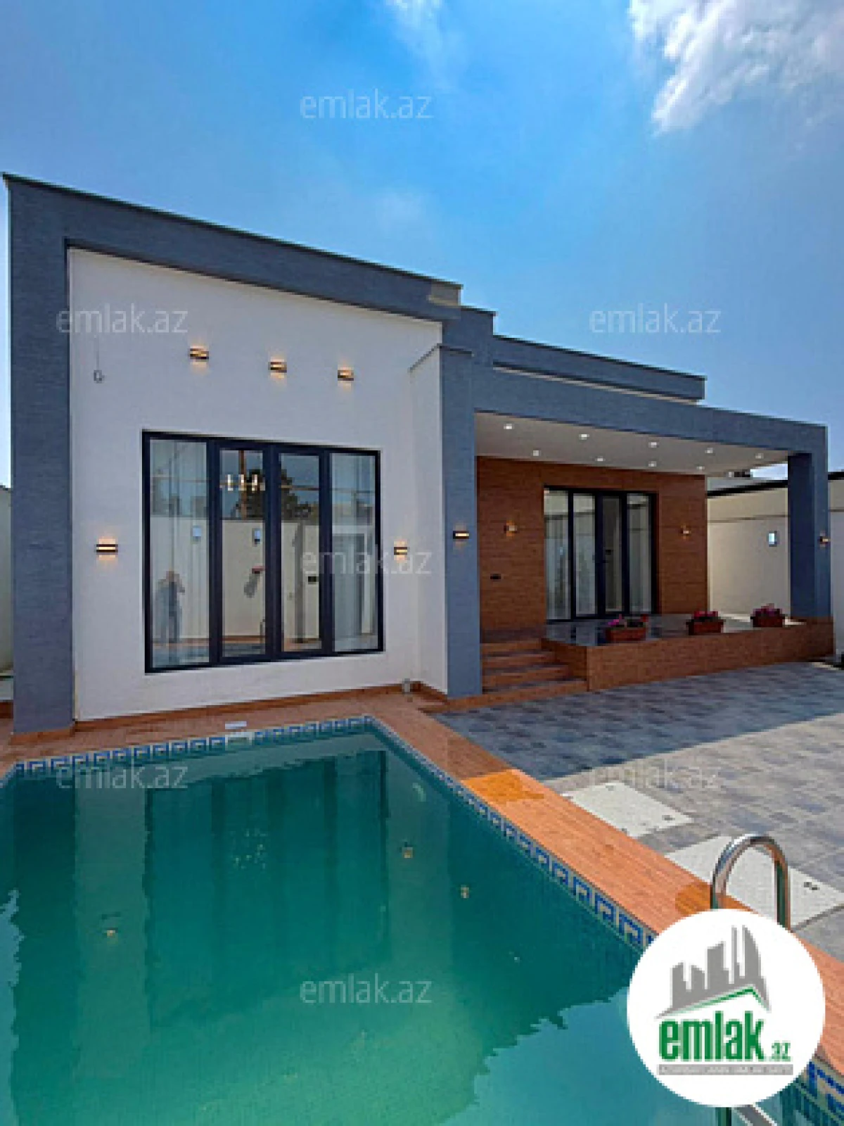 Satılır 4 otaqlı mənzil 140 m²