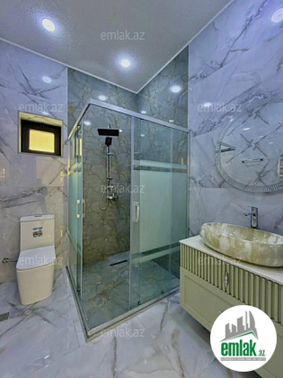 Satılır 4 otaqlı mənzil 140 m²