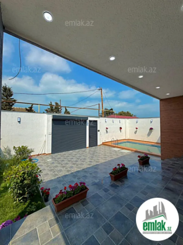 Satılır 4 otaqlı mənzil 140 m²
