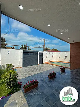 Satılır 4 otaqlı mənzil 140 m²