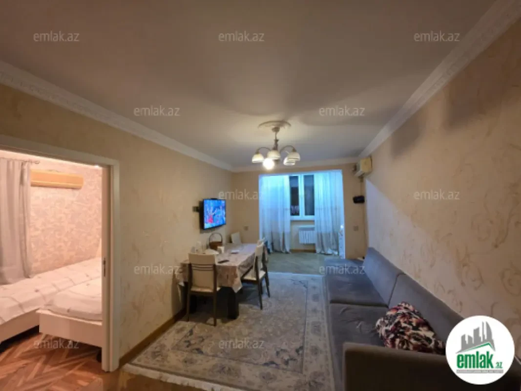 Satılır 2 otaqlı köhnə tikili 55 m²