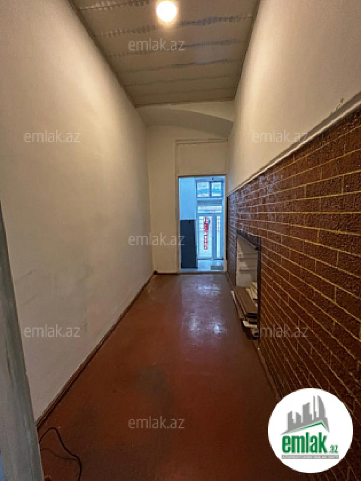 Satılır 4 otaqlı köhnə tikili 85 m²