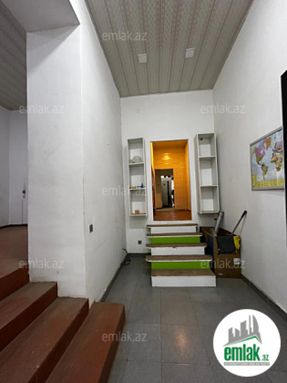 Satılır 4 otaqlı köhnə tikili 85 m²