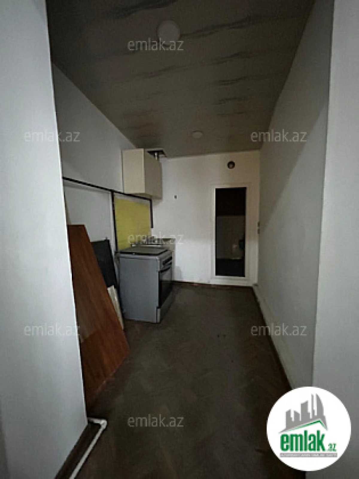 Satılır 4 otaqlı köhnə tikili 85 m²