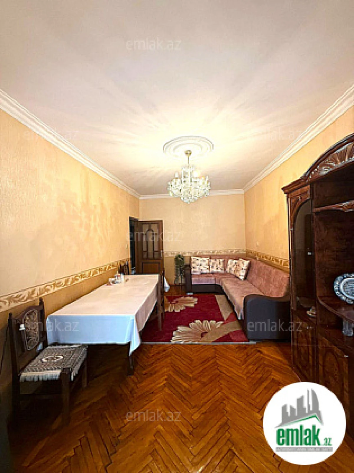 Satılır 4 otaqlı köhnə tikili 110 m²