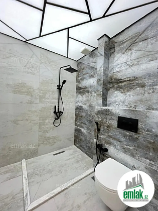 Satılır 3 otaqlı yeni tikili 165 m²