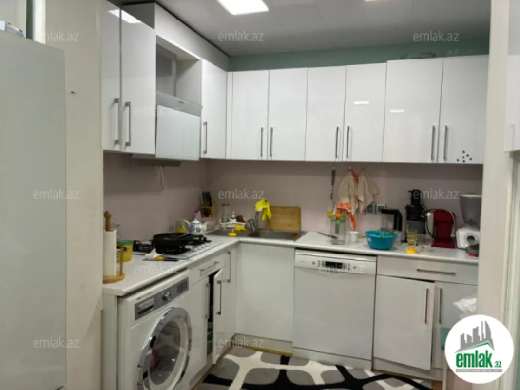 Satılır 3 otaqlı köhnə tikili 85 m²