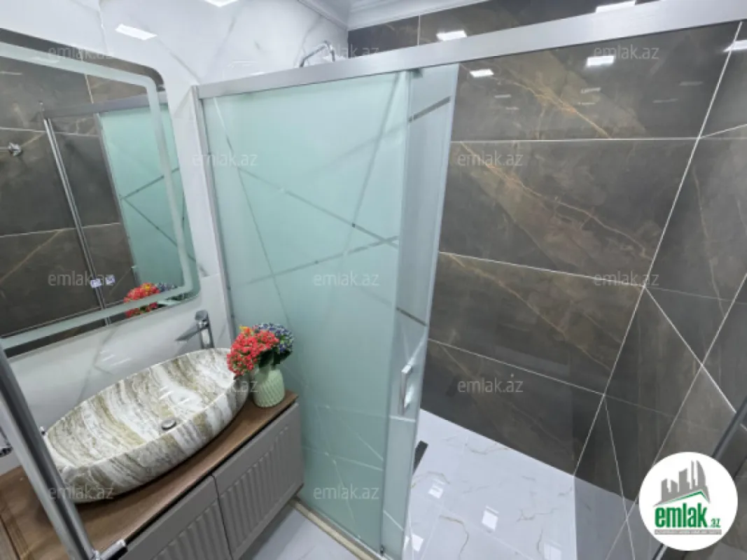 Satılır 3 otaqlı yeni tikili 127 m²
