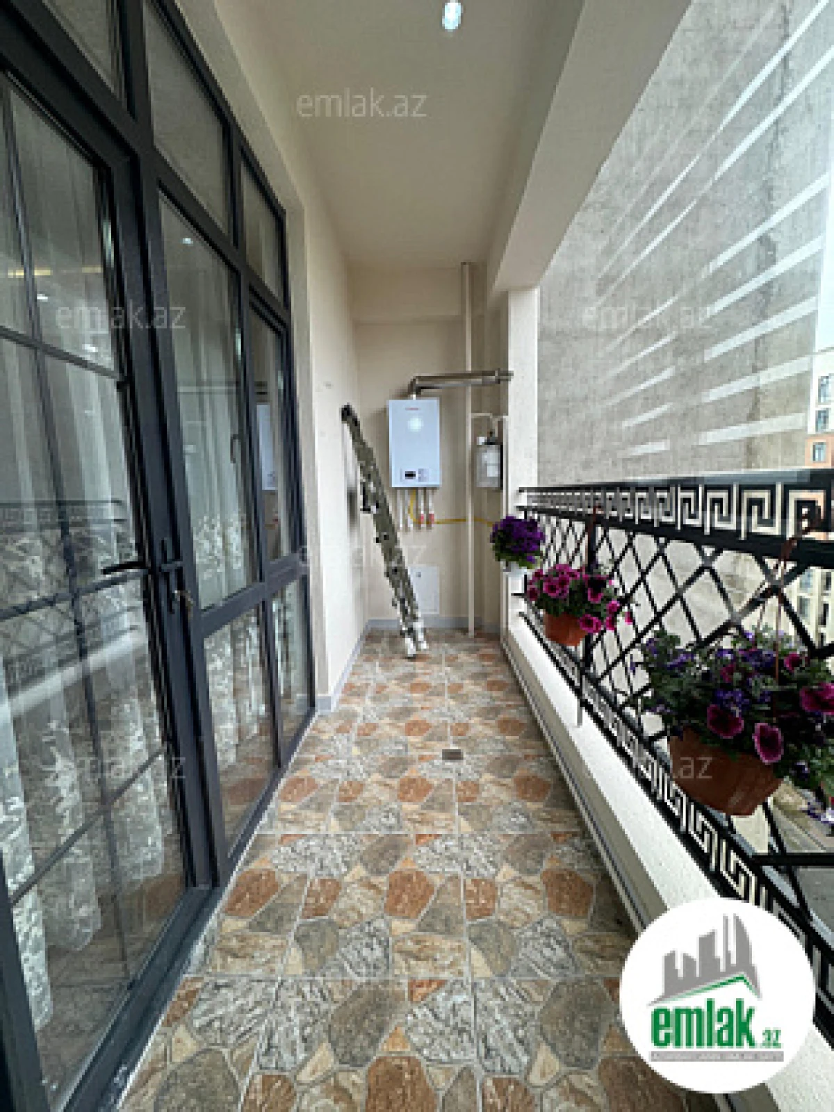 Satılır 3 otaqlı yeni tikili 127 m²
