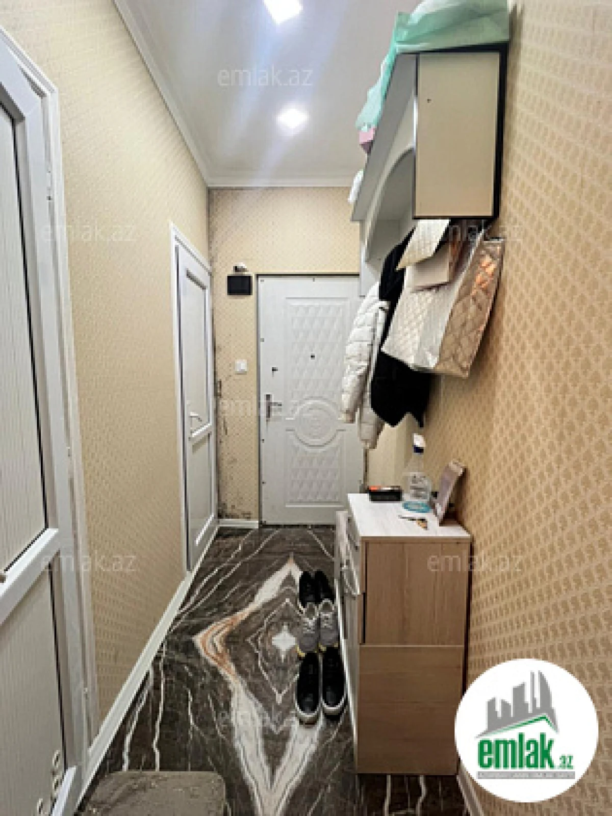 Satılır 2 otaqlı köhnə tikili 65 m²