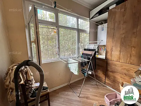 Satılır 2 otaqlı köhnə tikili 65 m²