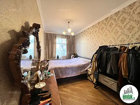 Satılır 2 otaqlı köhnə tikili 65 m²