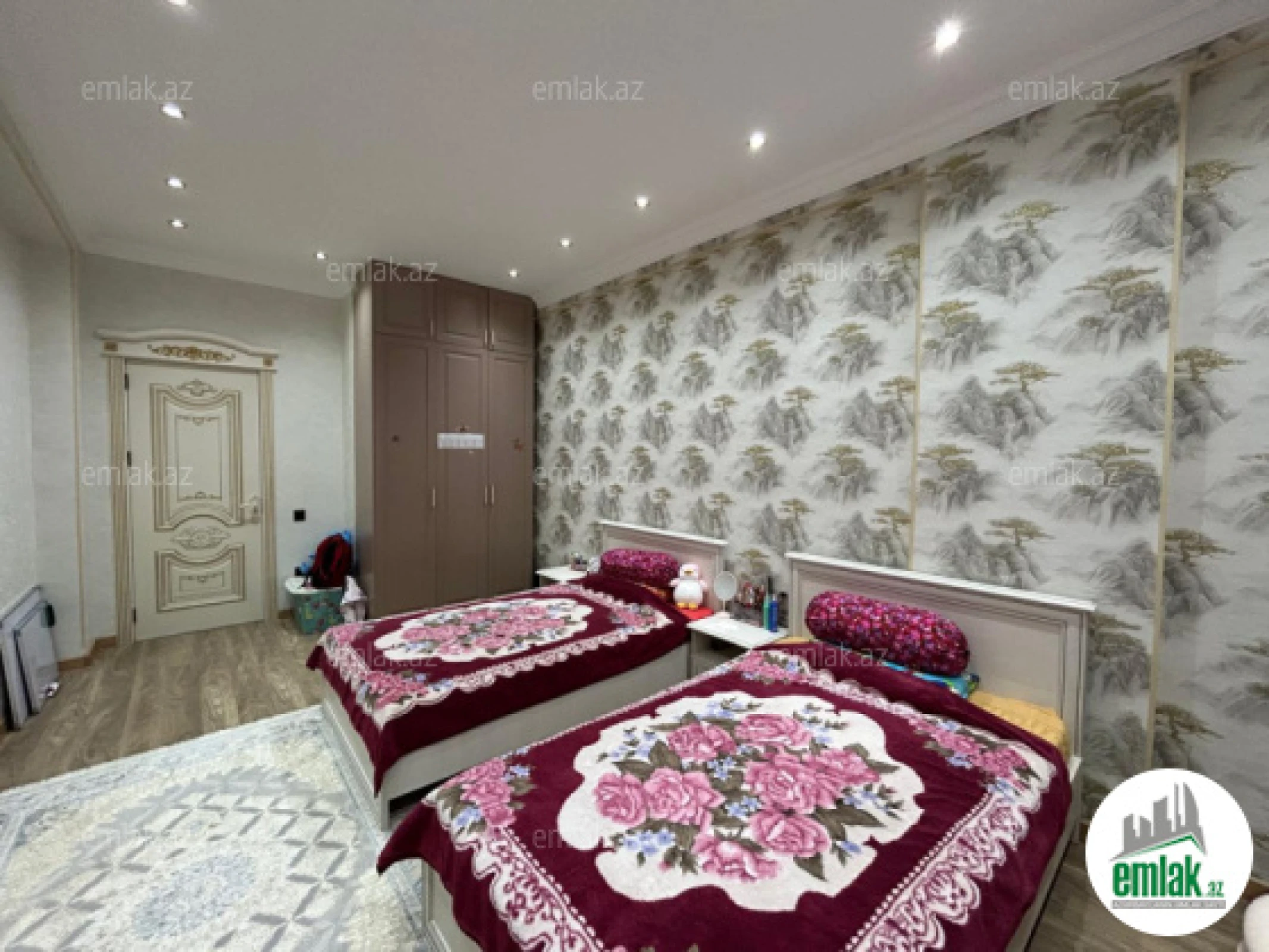 Satılır 3 otaqlı yeni tikili 142 m²