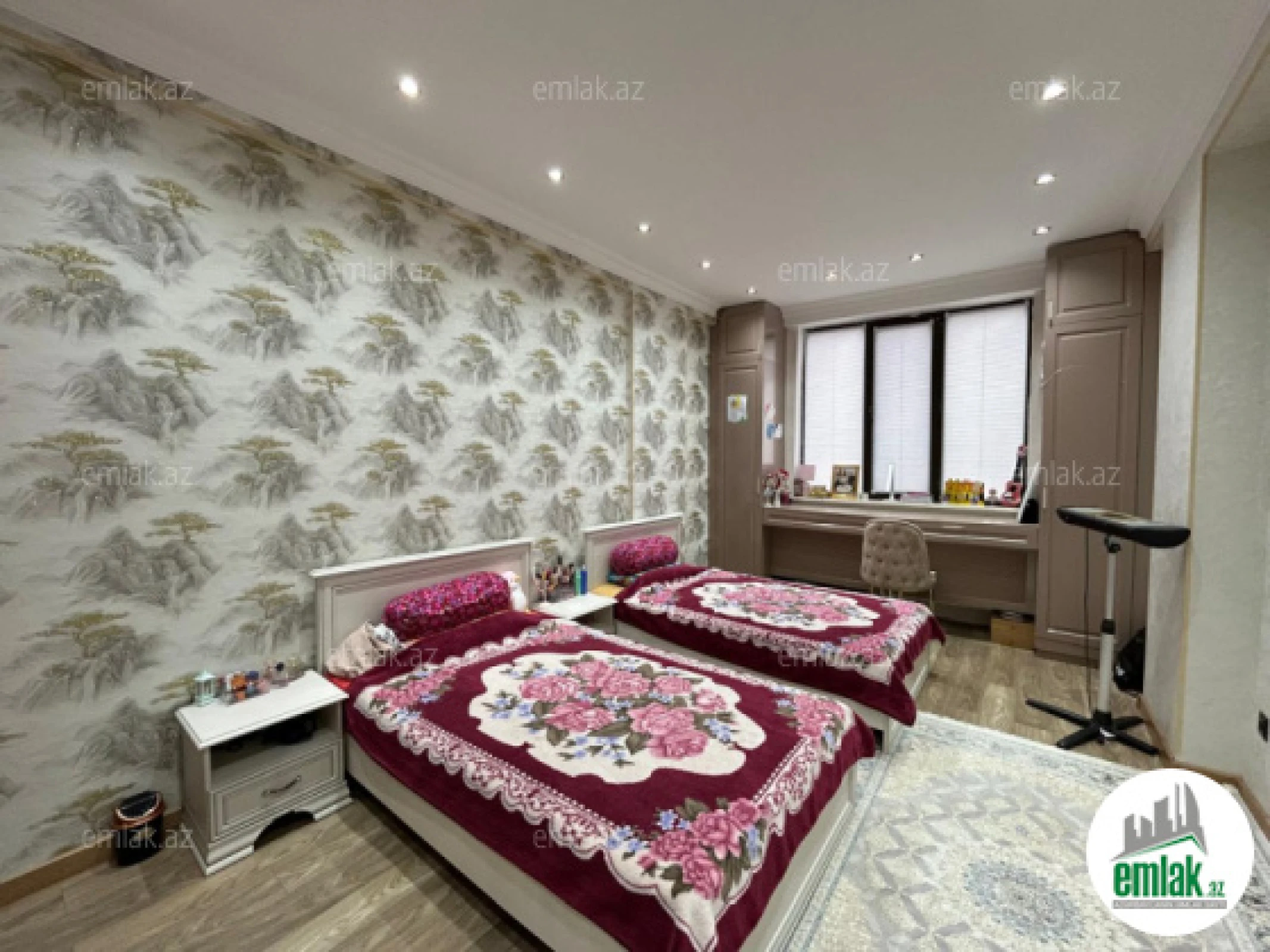 Satılır 3 otaqlı yeni tikili 142 m²