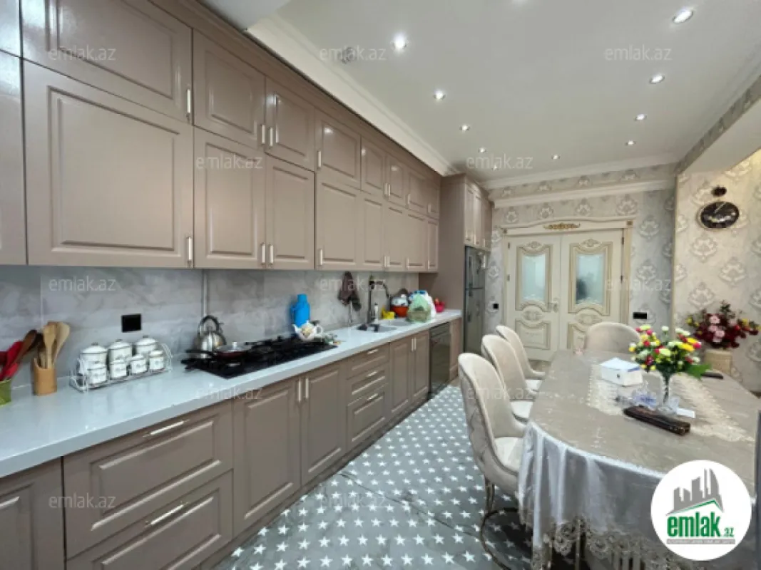 Satılır 3 otaqlı yeni tikili 142 m²