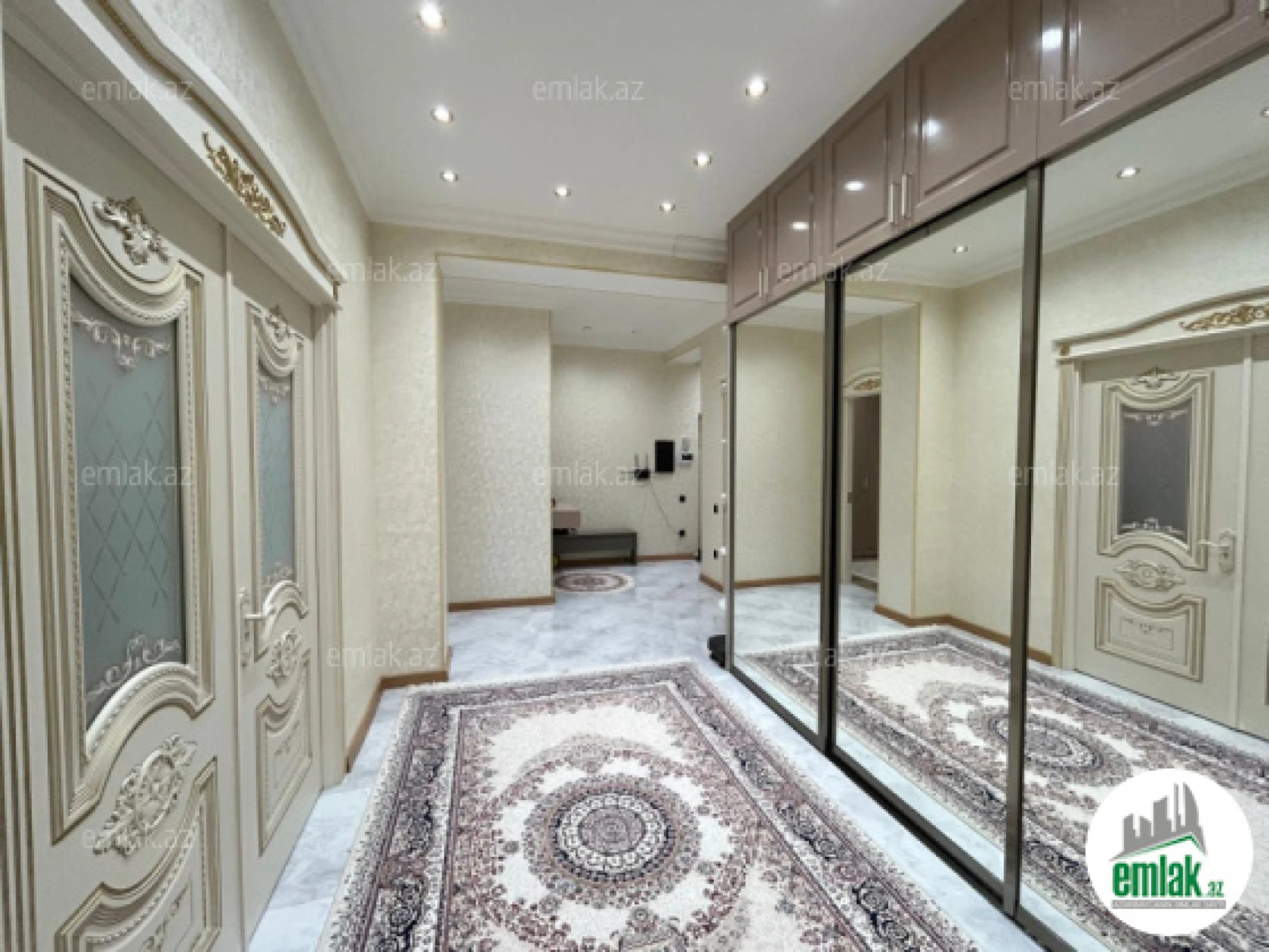 Satılır 3 otaqlı yeni tikili 142 m²