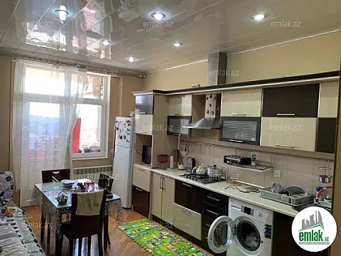 Satılır 3 otaqlı yeni tikili 120 m²