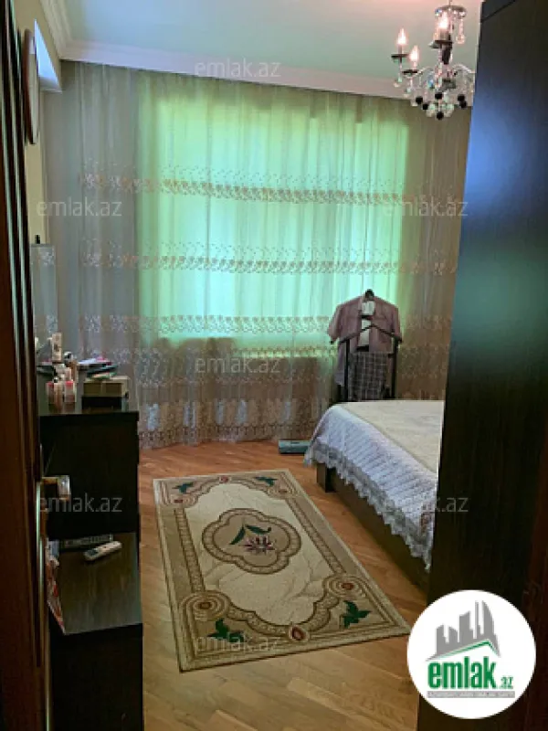 Satılır 3 otaqlı yeni tikili 120 m²