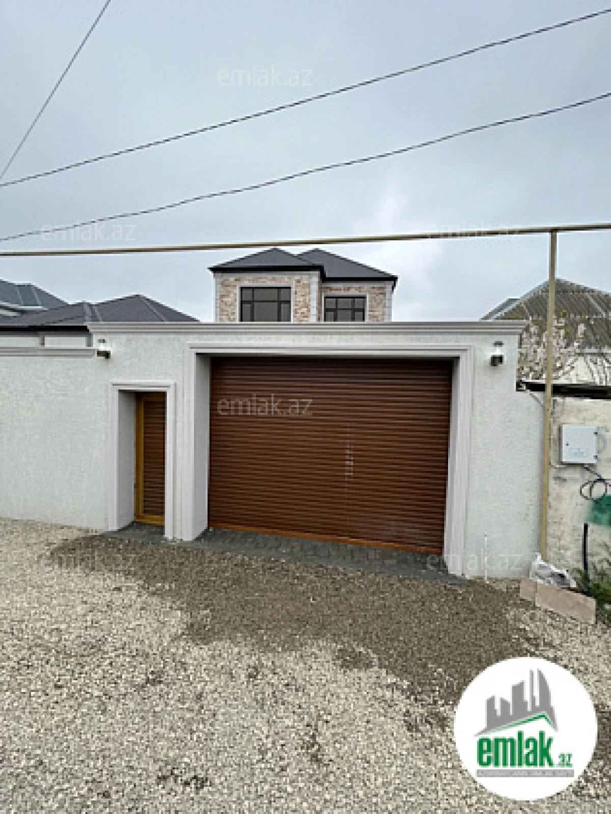 Satılır 5 otaqlı həyət evi 190 m²