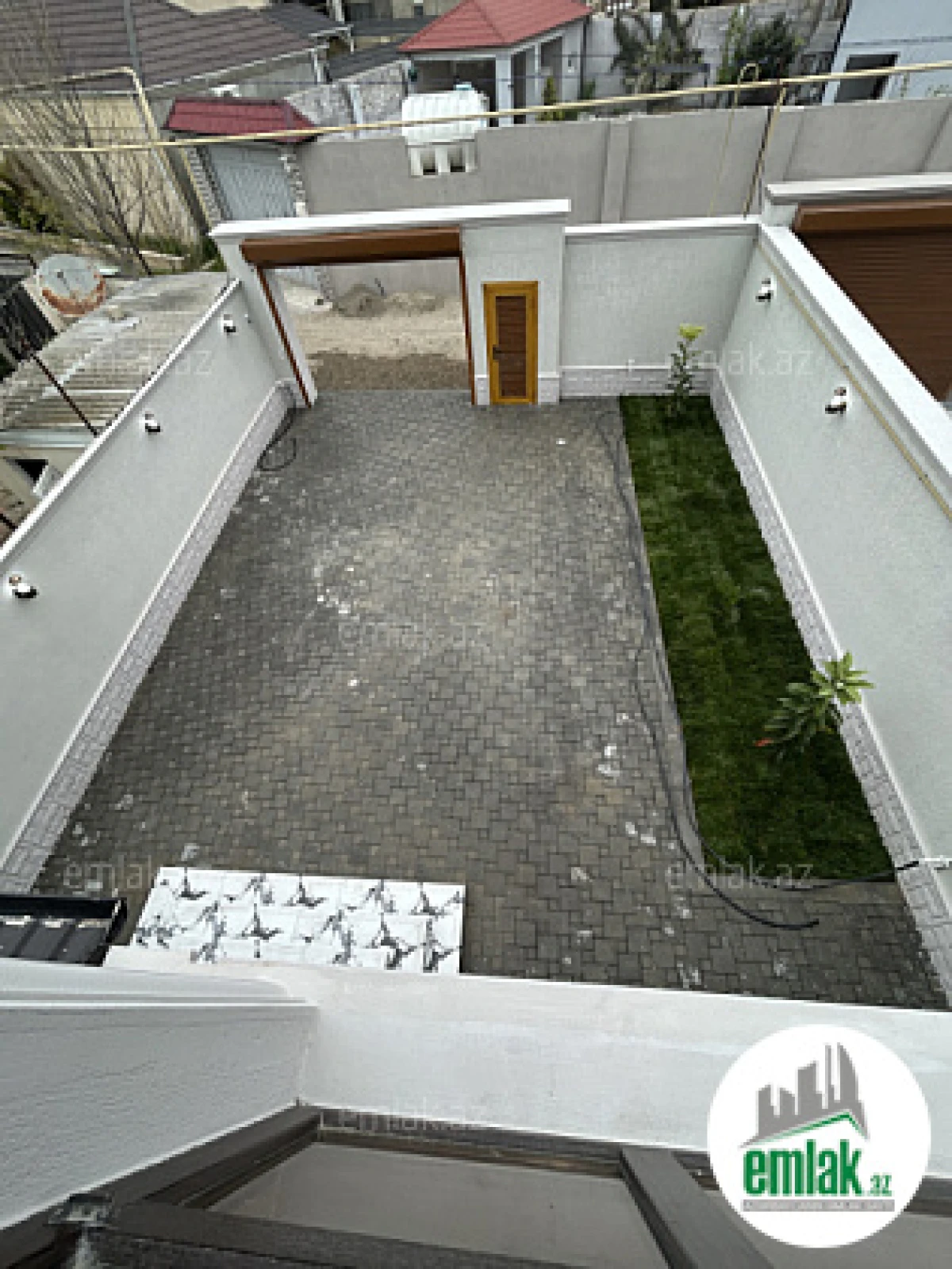 Satılır 5 otaqlı həyət evi 190 m²