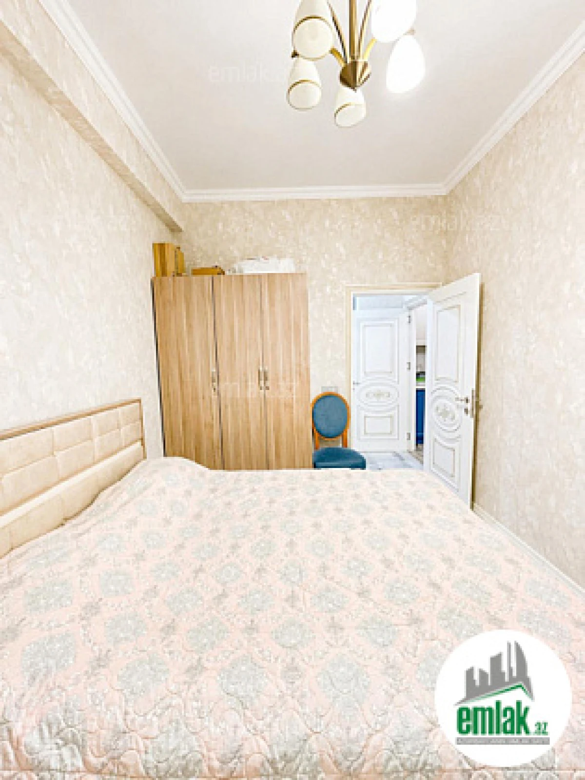 Satılır 3 otaqlı yeni tikili 75 m²