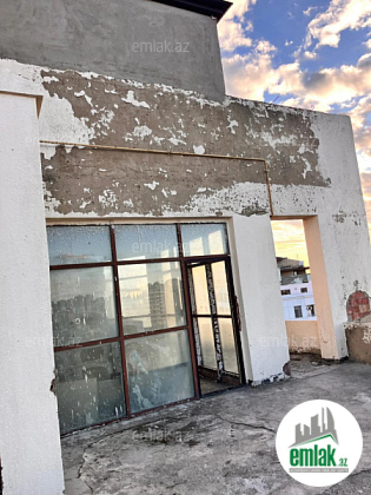 Satılır 3 otaqlı yeni tikili 210 m²