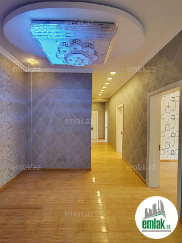 Satılır 3 otaqlı yeni tikili 140 m²