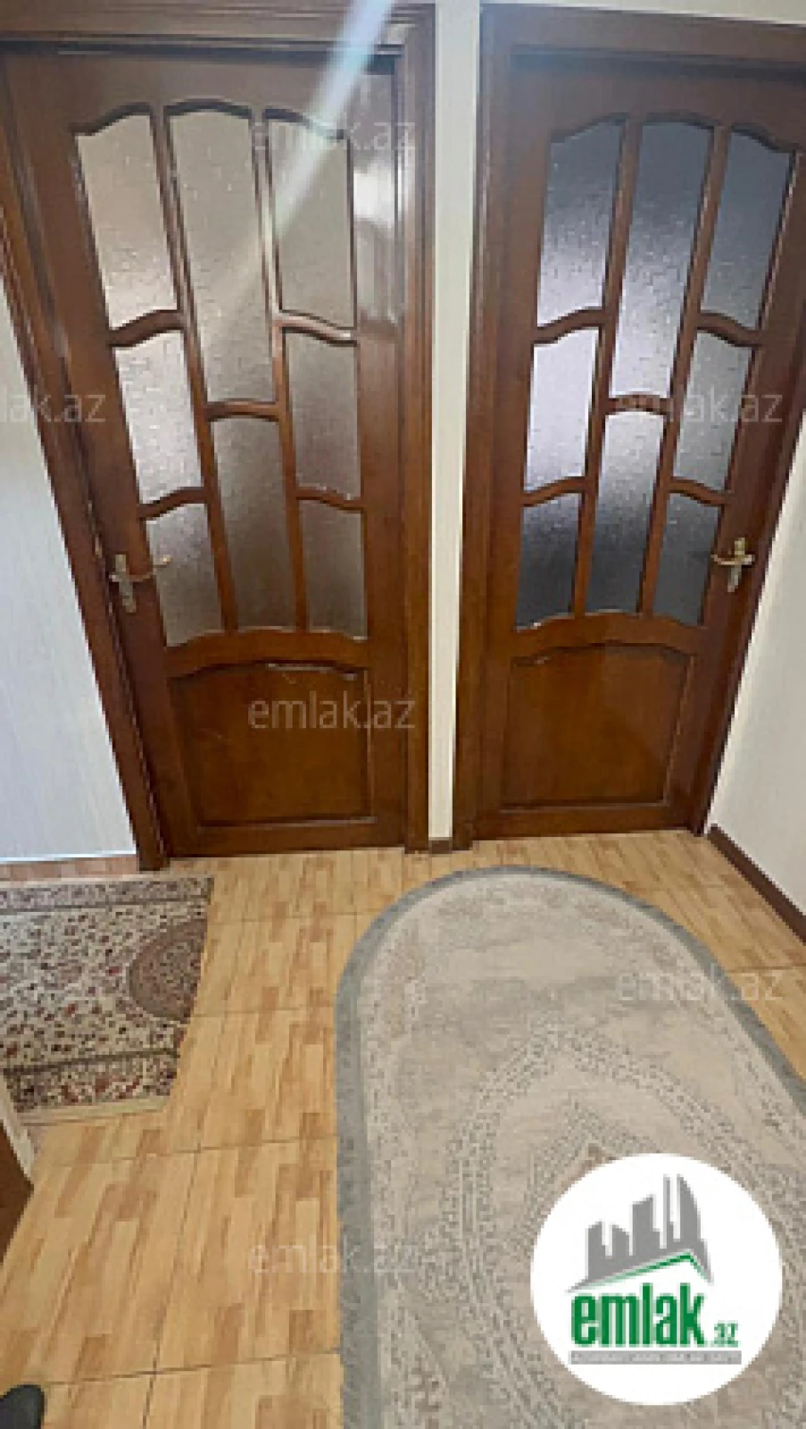 Satılır 4 otaqlı köhnə tikili 105 m²