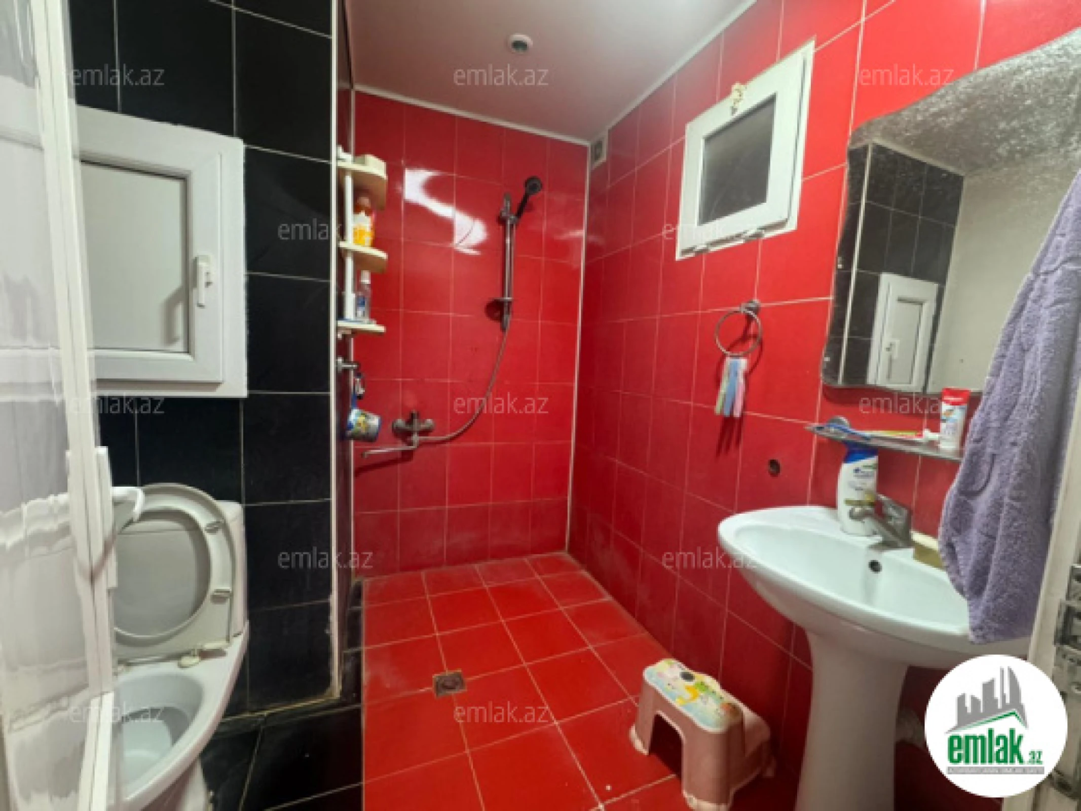 Satılır 4 otaqlı köhnə tikili 105 m²