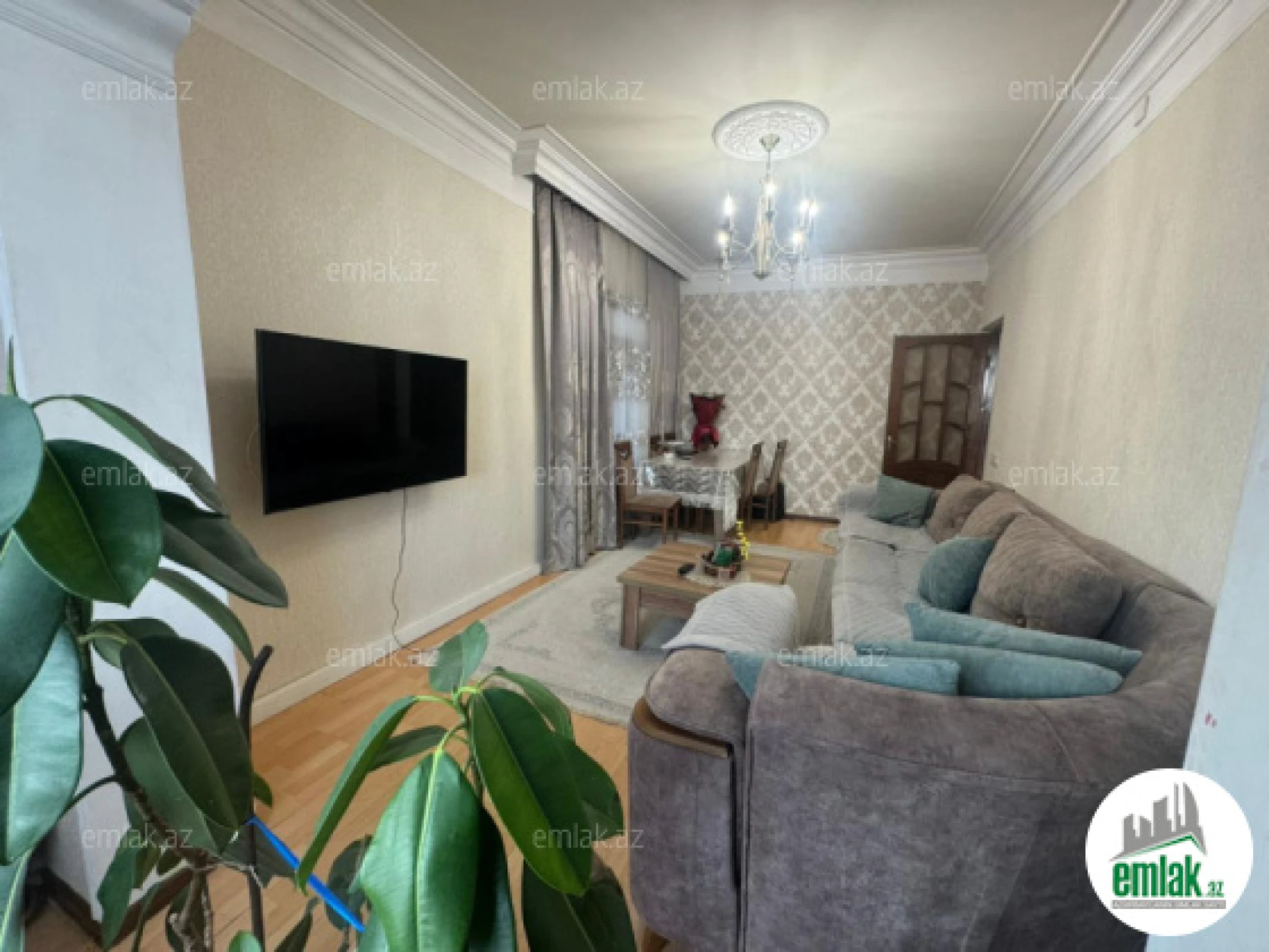 Satılır 4 otaqlı köhnə tikili 105 m²